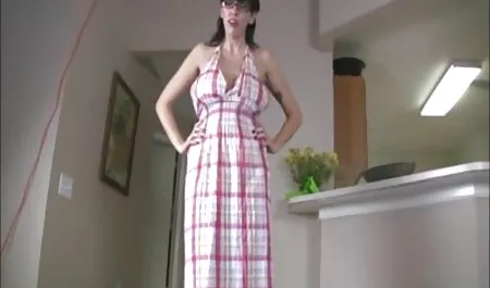 Busty учител вози секс клипове и филми петел на масата