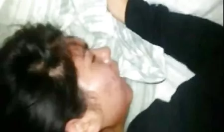 Pinay maiki s golemi cici Nag Sex Plug в съобщението