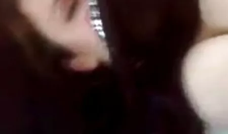 Зряла уличница се забавлява с тийнейджър порно клипове онлайн лесбийки
