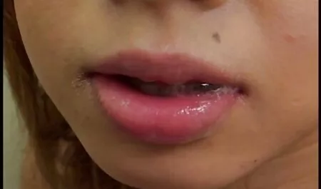 Големи лесбийки клипове Цици в училище 3